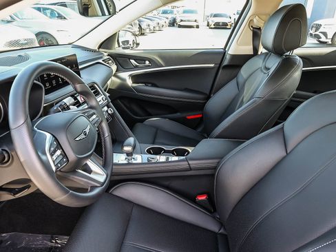 Used 2025 Genesis G70 2.5T image 21