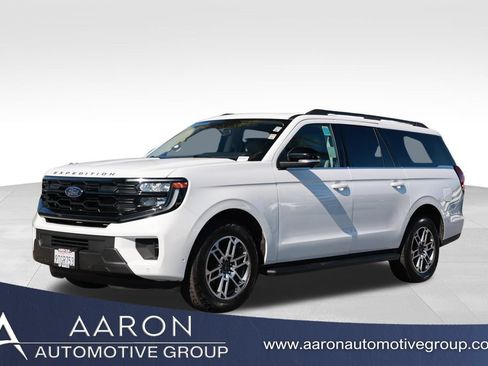 Used 2025 Ford Expedition Max Active AWD/4WD image 1
