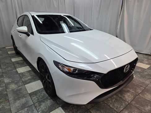 Used 2022 MAZDA MAZDA3 s FWD image 1