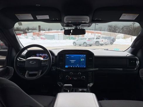 Used 2022 Ford F150 XLT w/ Equipment Group 302A High image 16