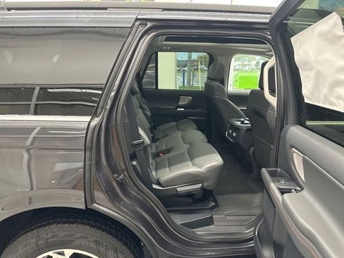 New 2025 Ford Expedition Active image 43