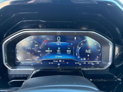 Used 2025 Chevrolet Silverado 1500 ZR2 image 25