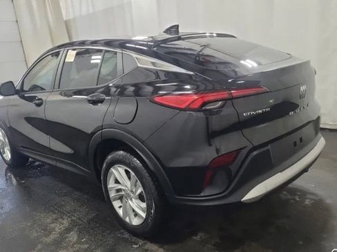 Used 2024 Buick Envista Preferred image 3