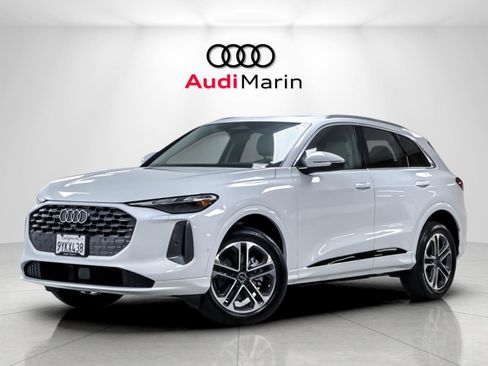 Used 2025 Audi Q5 Premium AWD/4WD image 1