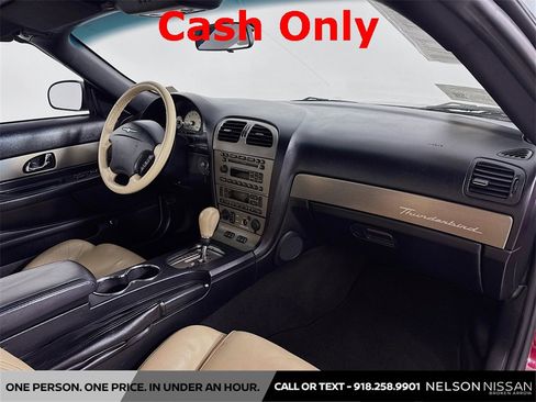 Used 2004 Ford Thunderbird image 22
