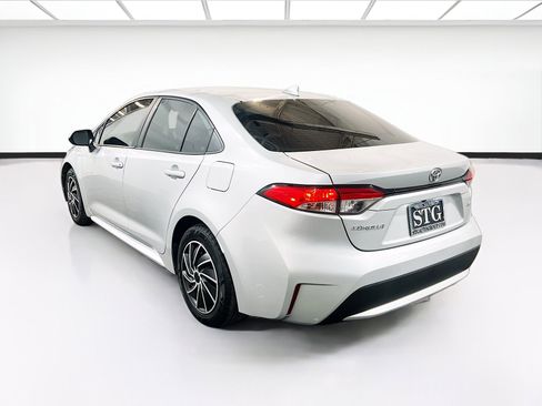 Used 2022 Toyota Corolla LE FWD image 6