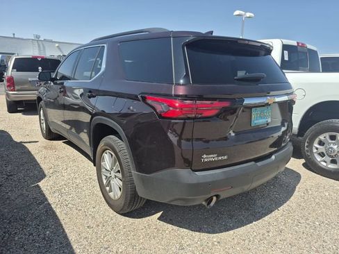 Used 2022 Chevrolet Traverse LT FWD image 11