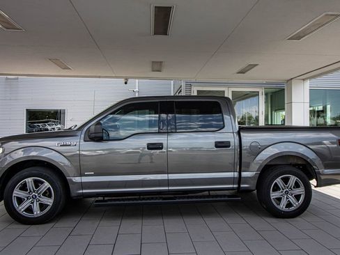 Used 2015 Ford F150 XLT w/ Trailer Tow Package RWD image 11