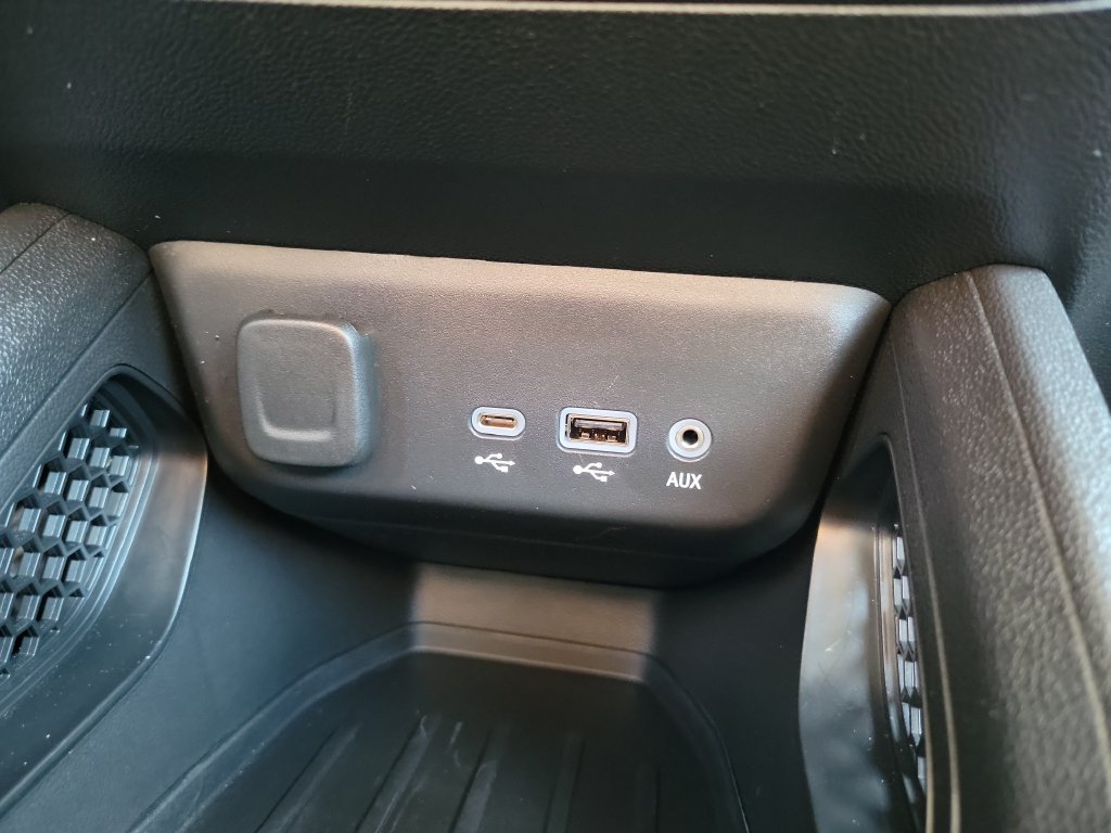Used 2023 Chevrolet TrailBlazer LT FWD image 24