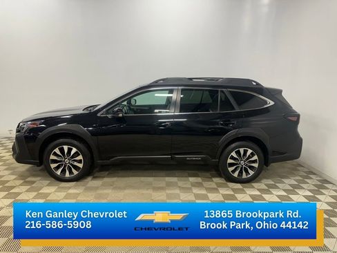 Used 2023 Subaru Outback Limited AWD/4WD image 6