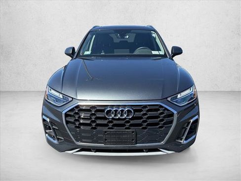 Used 2023 Audi Q5 2.0T Premium w/ Convenience Package AWD/4WD image 2