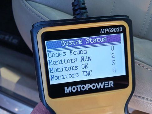 Used 2013 Volkswagen Beetle 2.0T image 14