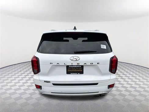 Used 2021 Hyundai Palisade Limited image 6