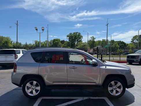 Used 2015 Jeep Compass High Altitude AWD/4WD image 4