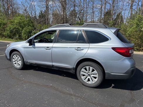 Used 2018 Subaru Outback 2.5i image 6