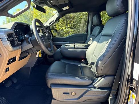 Used 2023 Ford F150 XLT image 9