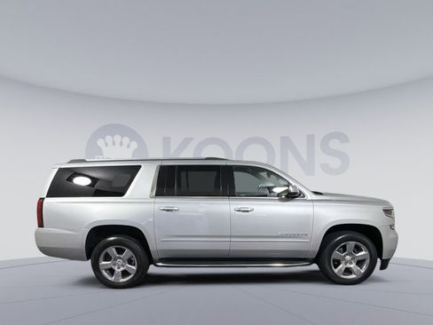 Used 2018 Chevrolet Suburban Premier image 8