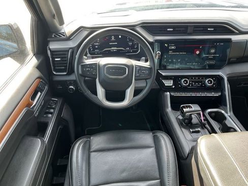 Used 2023 GMC Sierra 1500 Denali w/ Denali Reserve Package image 10