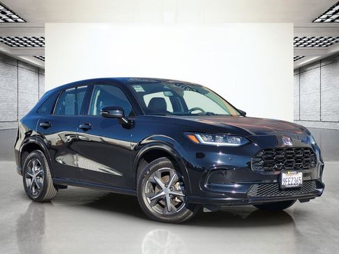 Used 2023 Honda HR-V EX-L image 2