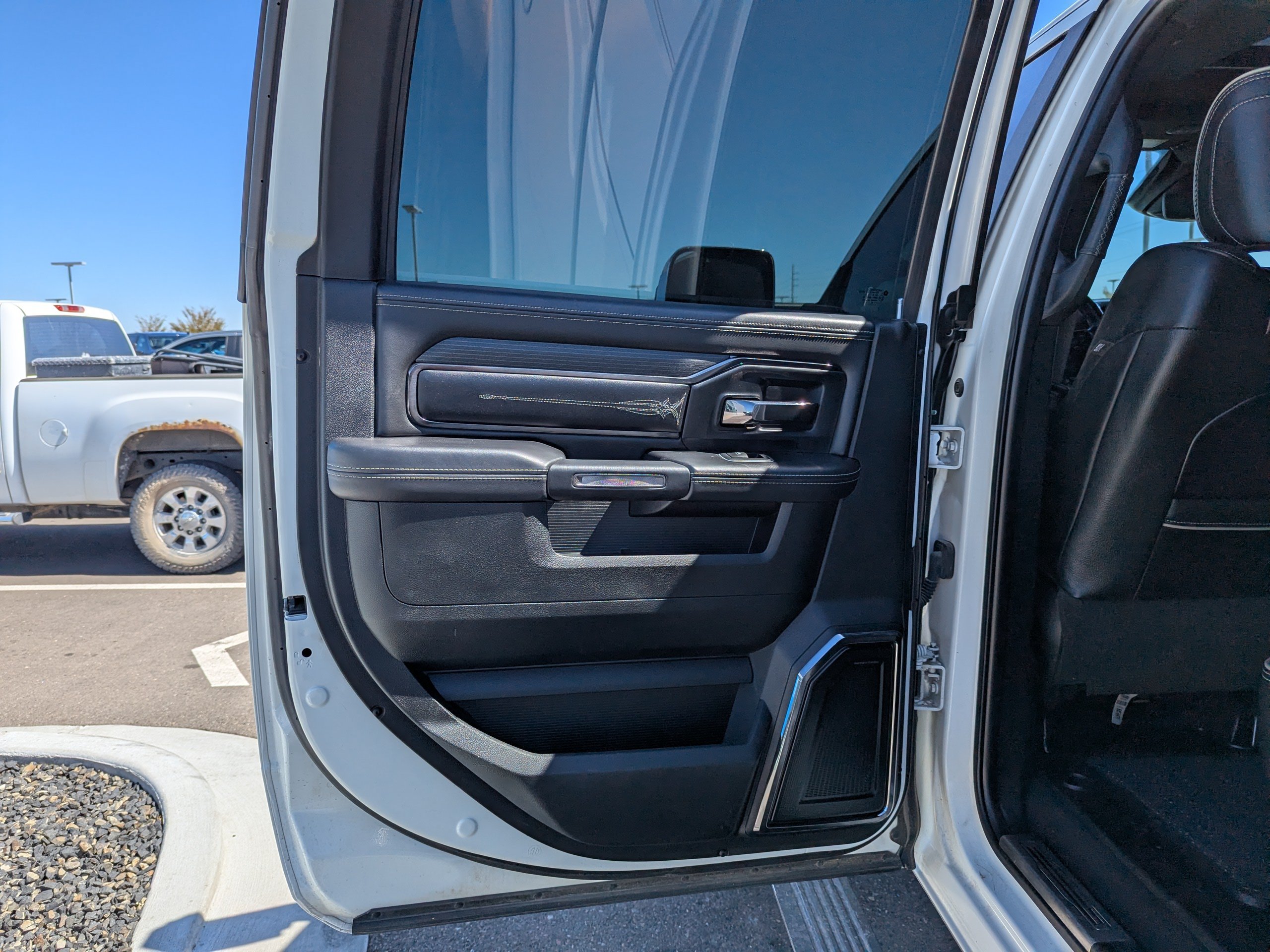 Used 2022 RAM 3500 Limited AWD/4WD image 30