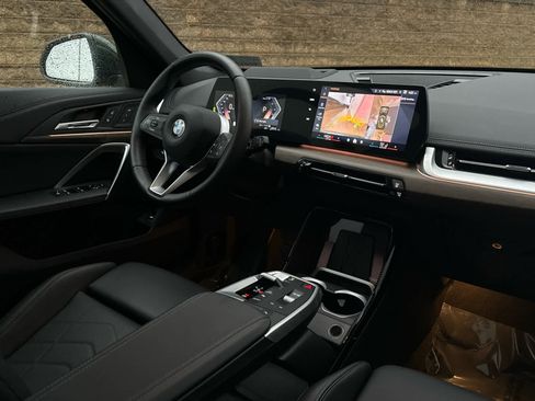 Certified 2025 BMW X1 xDrive28i image 11