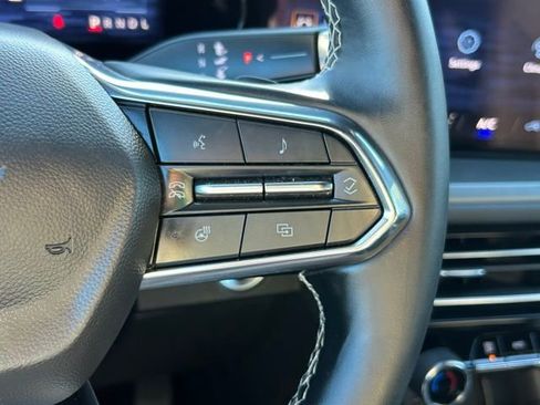 Certified 2025 Chevrolet Traverse LT image 23