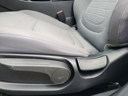 Used 2024 Hyundai Santa Cruz SE image 13