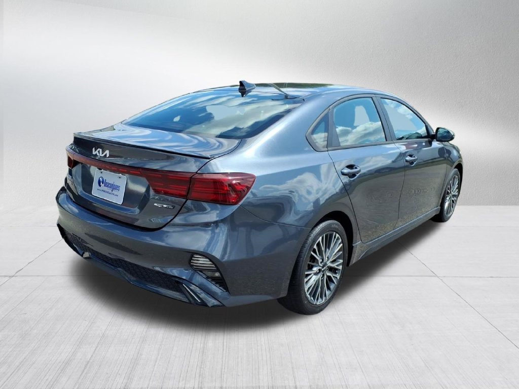 Used 2023 Kia Forte GT-Line FWD image 4