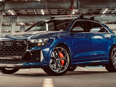 New 2025 Audi RS Q8 performance