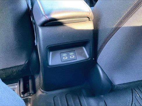 Certified 2024 Toyota Corolla SE image 30