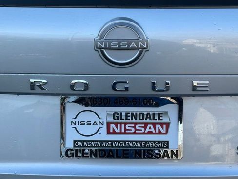 Used 2023 Nissan Rogue SV image 14