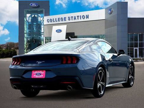 Used 2024 Ford Mustang Coupe image 4