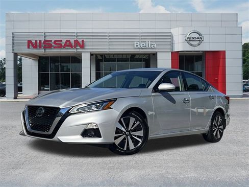 Certified 2022 Nissan Altima 2.5 SL image 1