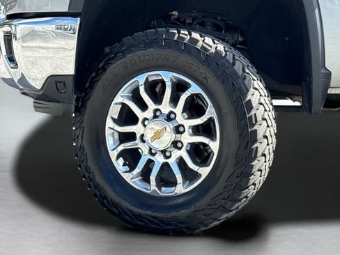 Used 2024 Chevrolet Silverado 2500 LTZ w/ LTZ Premium Package AWD/4WD image 49