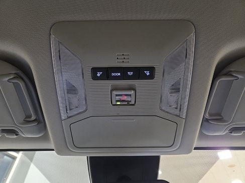 Used 2024 Toyota RAV4 XLE image 27