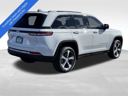 New 2025 Jeep Grand Cherokee Limited w/ Luxury Tech Group II image 9