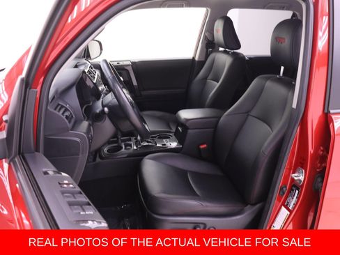 Used 2024 Toyota 4Runner TRD Off-Road Premium AWD/4WD image 4
