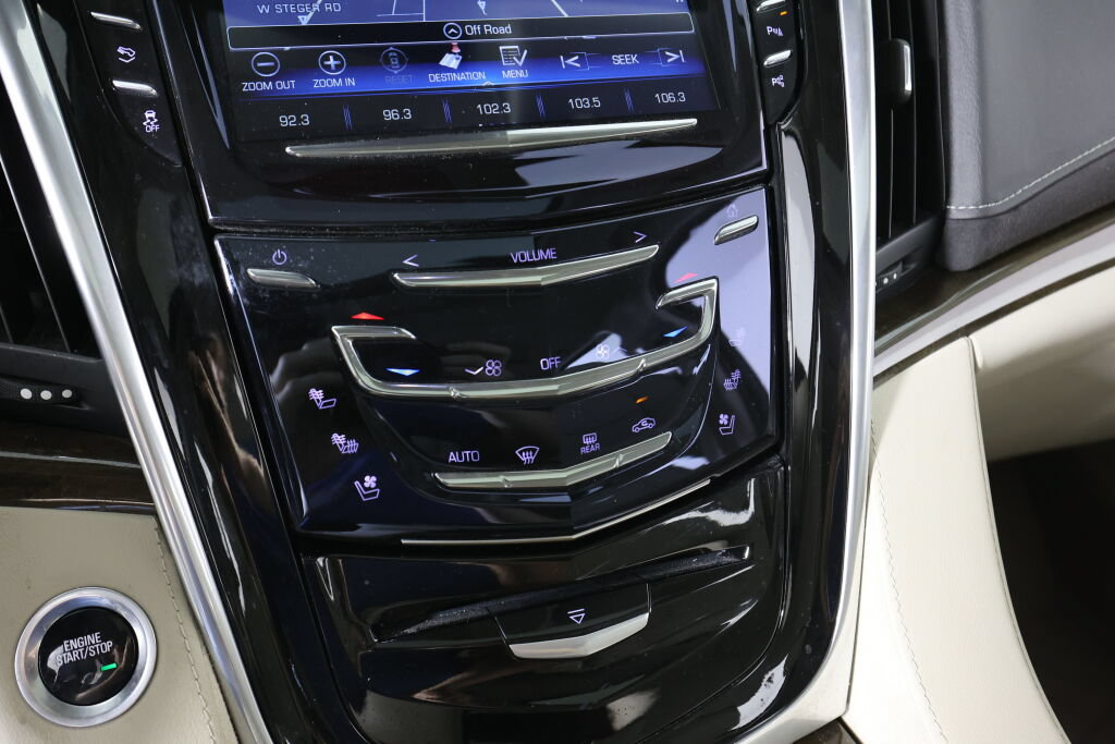 Used 2020 Cadillac Escalade Luxury AWD/4WD image 39
