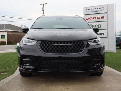New 2026 Chrysler Pacifica Select FWD image 7