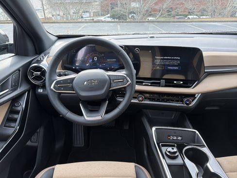 New 2026 Chevrolet Equinox ACTIV w/ Convenience Package III image 23