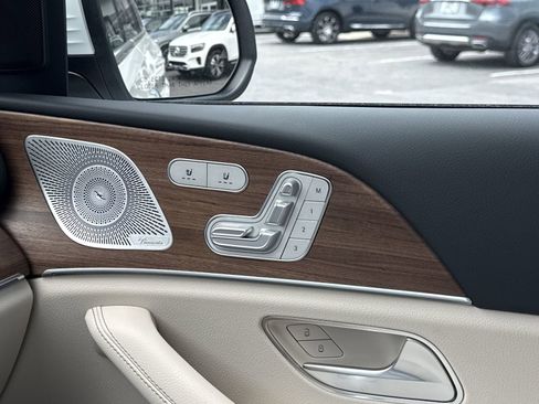 New 2026 Mercedes-Benz GLS 450 4MATIC image 36