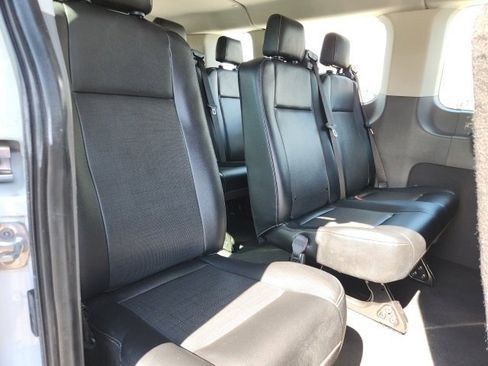 Used 2023 Ford Transit 350 XL image 19