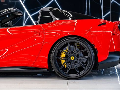 Used 2021 Ferrari 812 GTS RWD image 21