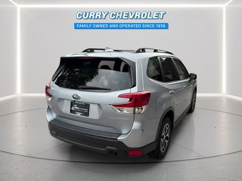 Used 2023 Subaru Forester Premium AWD/4WD image 13
