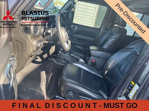 Used 2021 Jeep Wrangler Unlimited Sahara w/ Cold Weather Group AWD/4WD image 22
