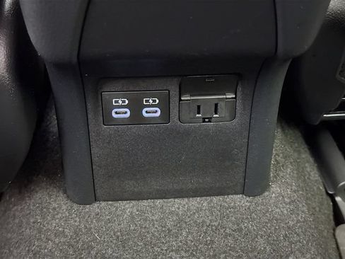 Used 2023 Toyota Prius Prime FWD image 6
