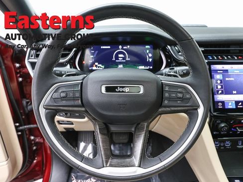 Used 2023 Jeep Grand Cherokee 4WD 4xe w/ Luxury Tech Group II image 12