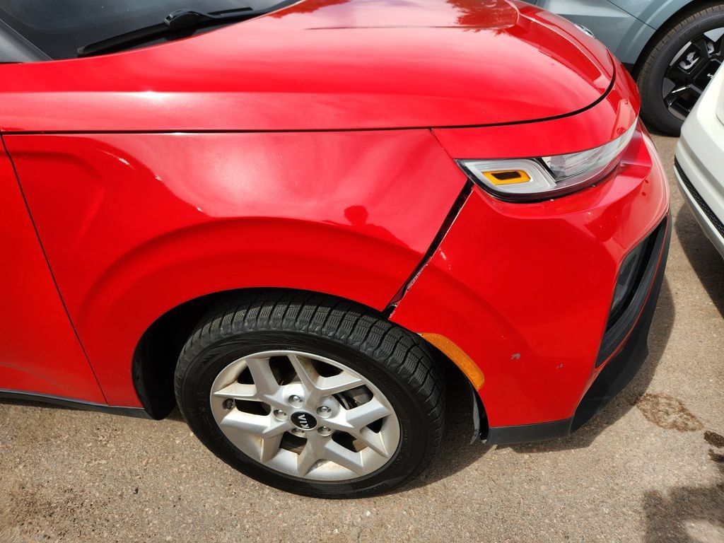 Certified 2021 Kia Soul S FWD image 4