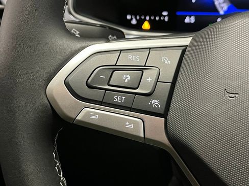 New 2025 Volkswagen Taos SE image 26