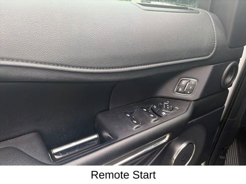 Used 2019 Ford Expedition XLT w/ Equipment Group 202A AWD/4WD image 19